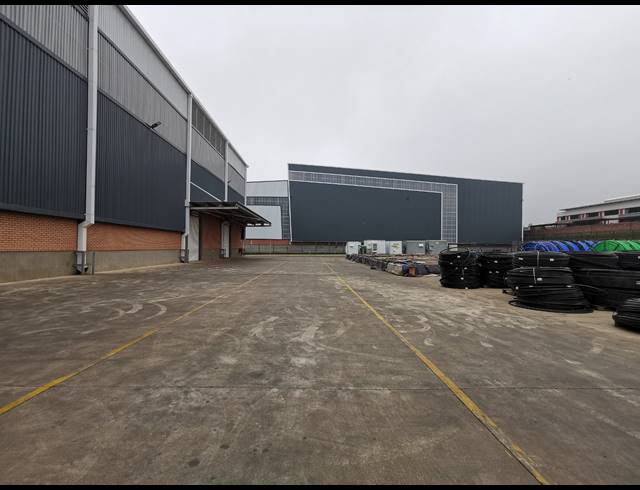 9,725M² WAREHOUSE TO LET IN STERKFONTEIN AH